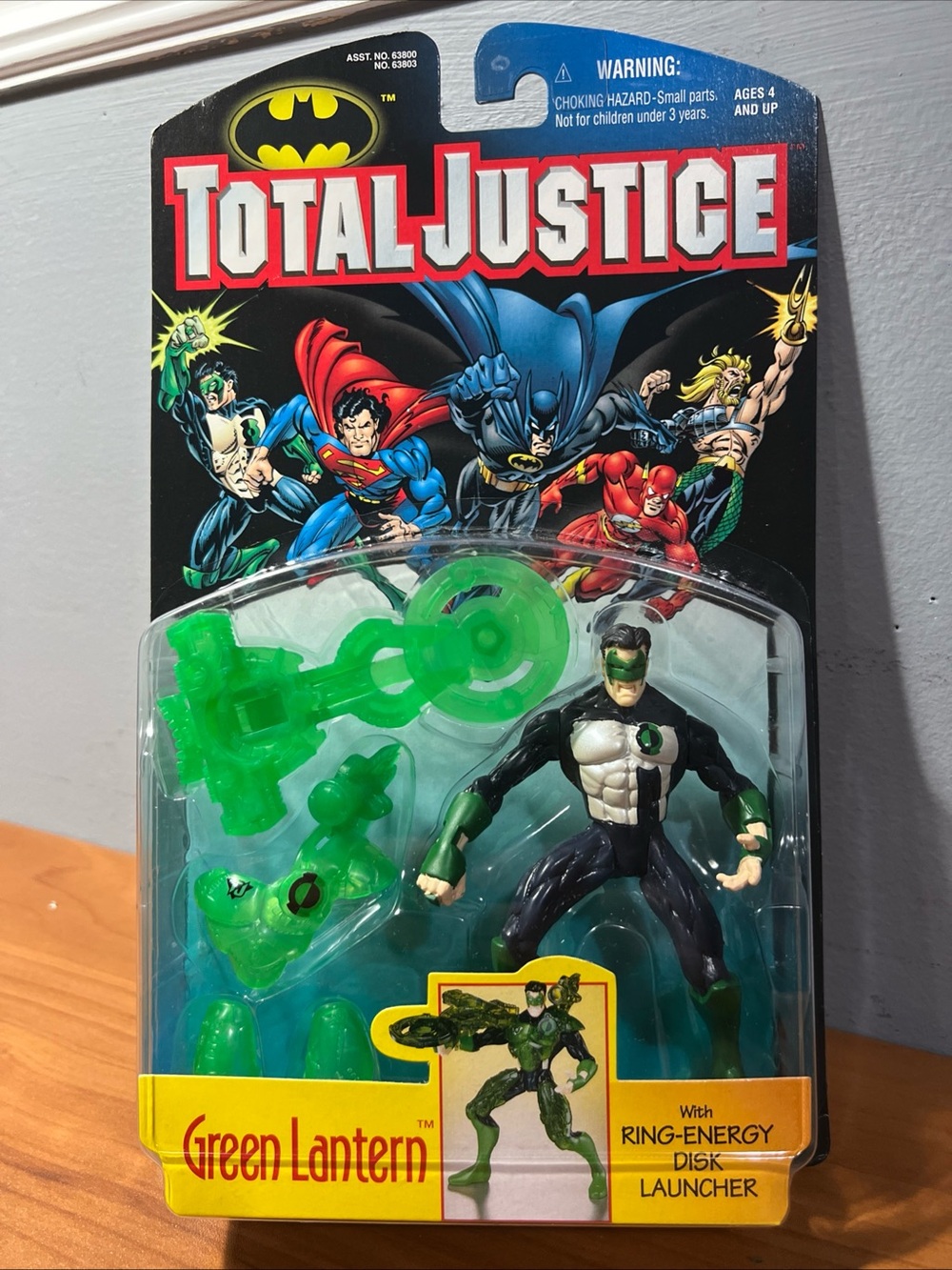 Total Justice 1996 Green Lantern with Ring-Energy Disk Launcher NIB